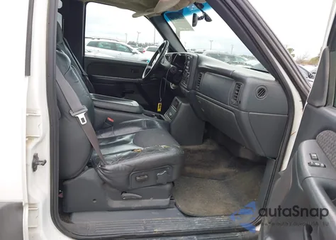 2002 Chevrolet Avalanche 1500 z USA, uszkodzony, nr VIN 3GNEK13T92G170343